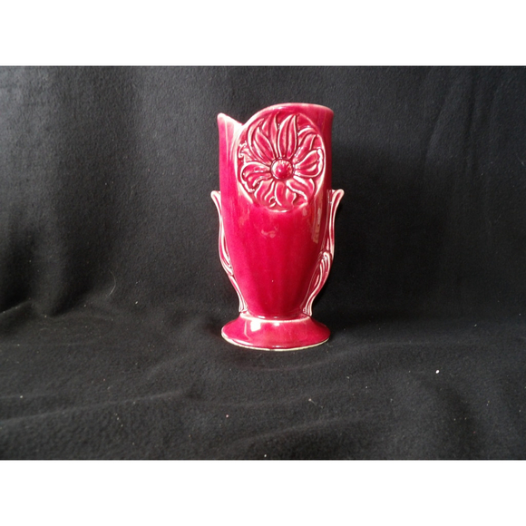Just USA Other - Red Ceramic Flower Design Home Decor Vase 1940's